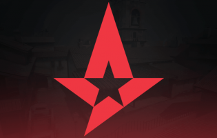 Astralis posadil CadiaNa lavičku a nahradil ho HooXi